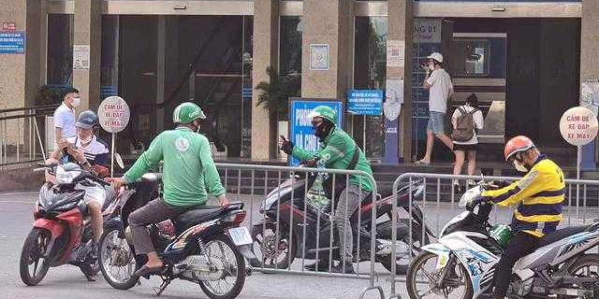 Hà Nội siết chặt quản lý các loại xe hợp đồng, xe du lịch