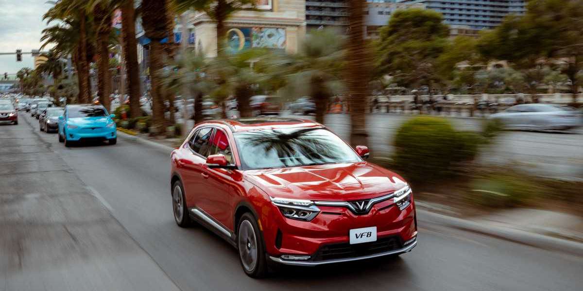 Chủ xe VinFast VF 8 tại Califonia được ưu đãi thuế lên đến 7.500 USD