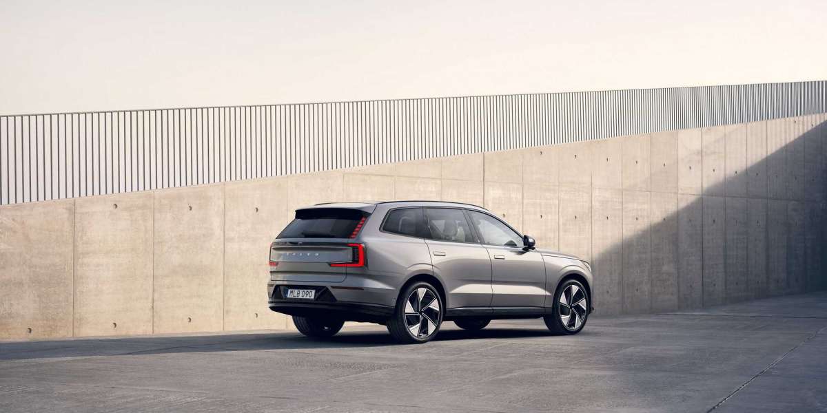 Hoãn ra mắt Volvo EX90 và Polestar 3 do lỗi phần mềm