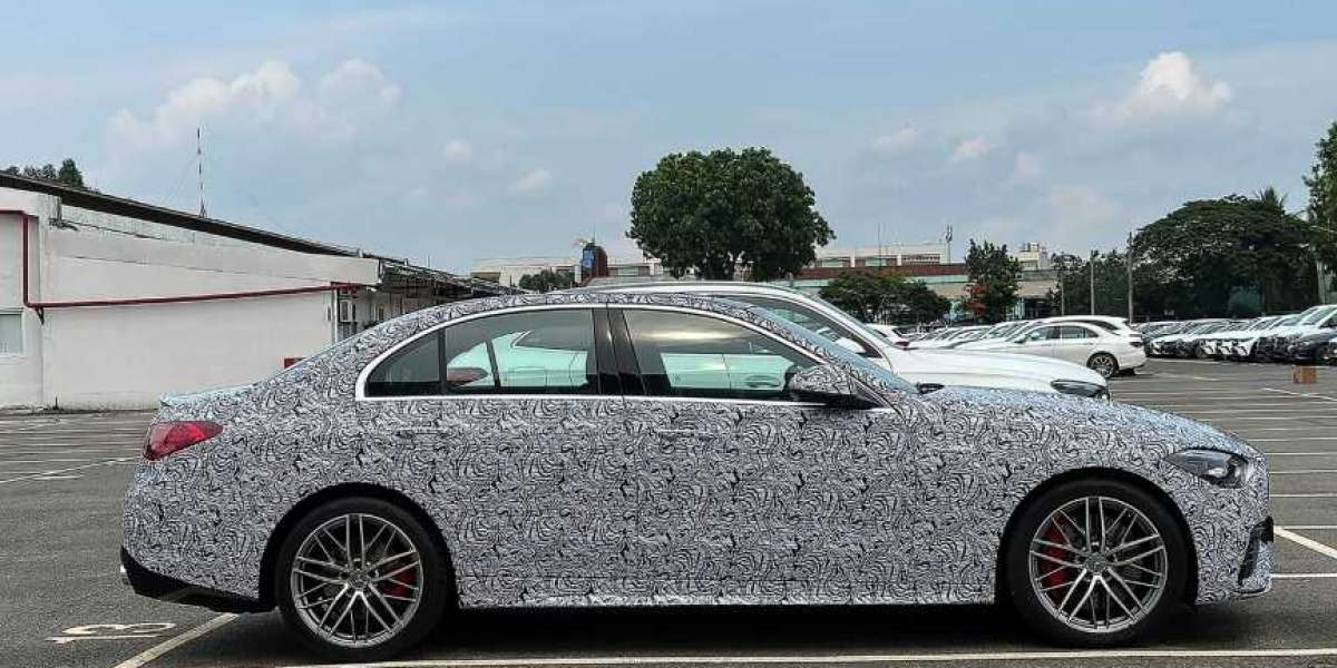 Lộ ảnh Mercedes-AMG C43 4Matic lắp ráp tại Việt Nam