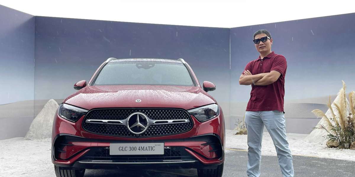 Mercedes-Benz GLC 2023 ra mắt, giá từ 2,3 tỷ đồng