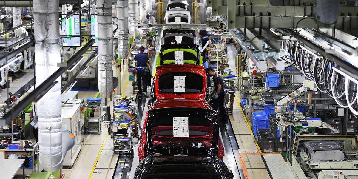 Toyota tuyên bố làm "cách mạng" xe điện