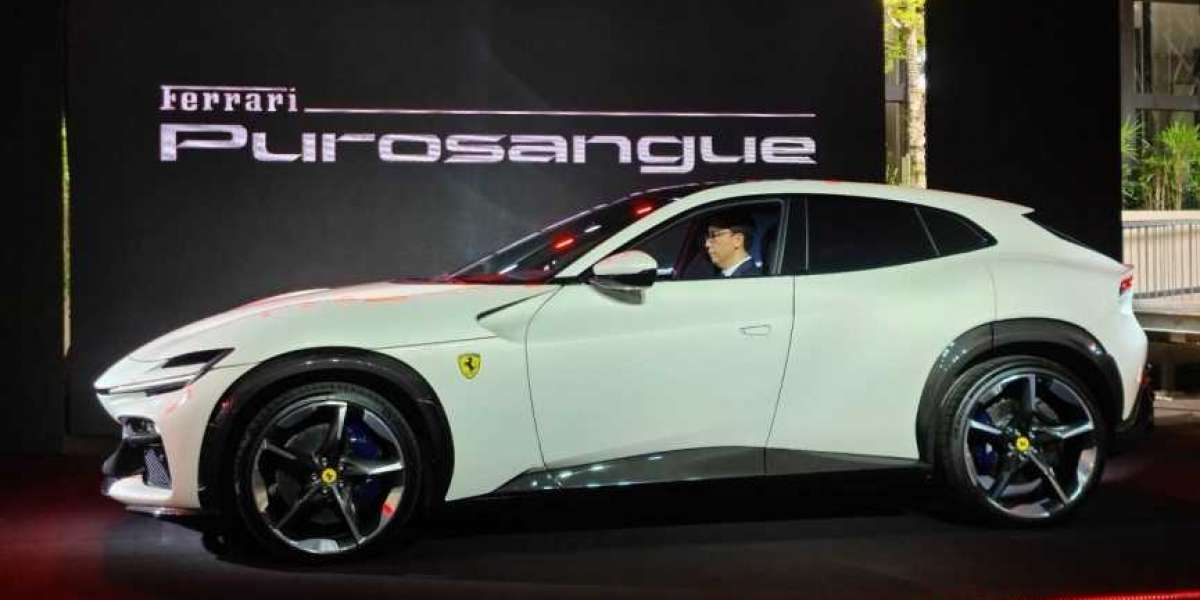 Ferrari Purosangue ra mắt, giá 40 tỷ đồng