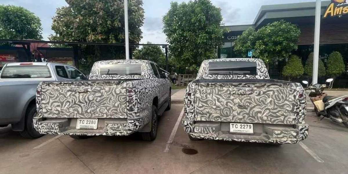 Mitsubishi Triton 2024 tiếp tục lộ ảnh trên đường