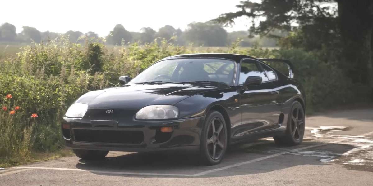 Toyota Supra Mk4 lột xác nhờ sức mạnh của detailing