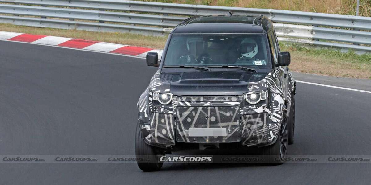 Land Rover Defender SVX đắt tiền sở hữu khả năng off-oad cao cấp