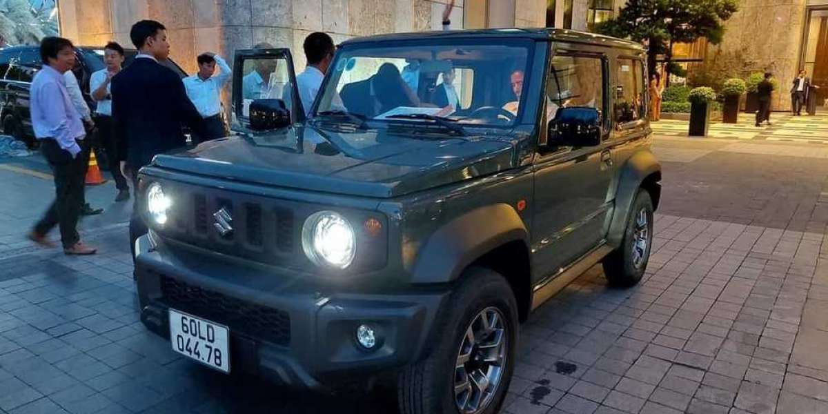 Suzuki Jimny cập bến Việt Nam, hé lộ giá bán