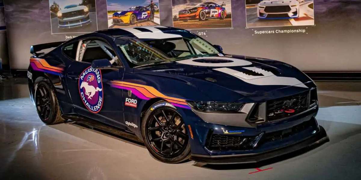 Mustang Dark Horse R ra mắt, ai mua xe sẽ được tham gia giải đấu của Ford