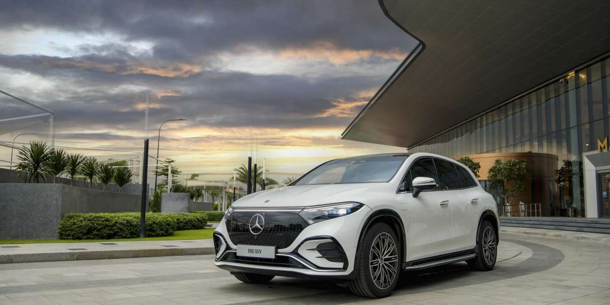 Triển lãm Mercedes-Benz Avantgarde 2023: Tinh hoa hội tụ cùng ba mẫu xe điện nổi bật của hãng xe Đức!
