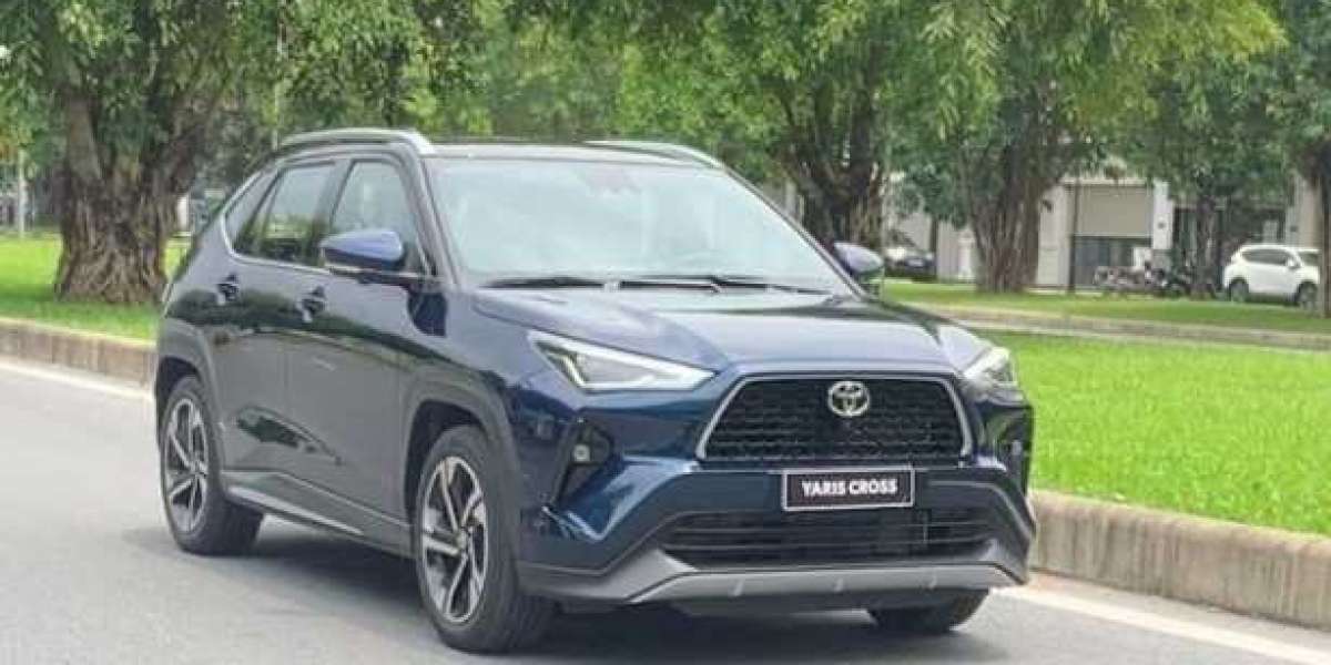 Toyota Yaris Cross 2023 bất ngờ xuất hiện trên đường phố Việt Nam