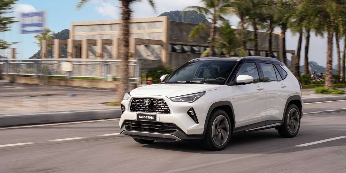 Toyota Yaris Cross: Xe ngon thì đứng chỗ nào cũng ngon!