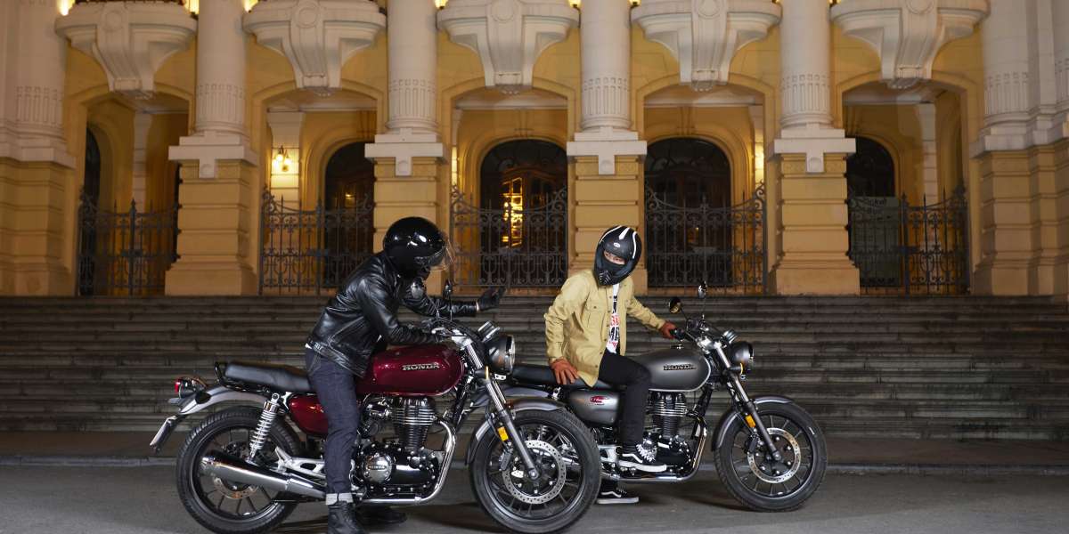 Honda Việt Nam ra mắt mẫu xe CB350 H’ness và Hệ thống Cửa hàng CB ủy nhiệm
