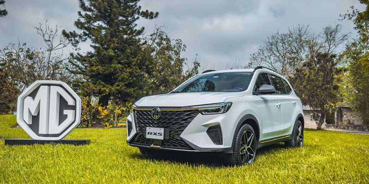 MG RX5 giảm giá gần 200 triệu đồng để xả hàng tồn kho