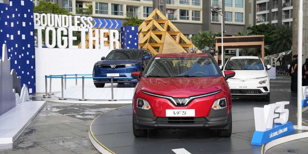 VinFast trở thành hãng xe bán chạy nhất thị trường Việt Nam