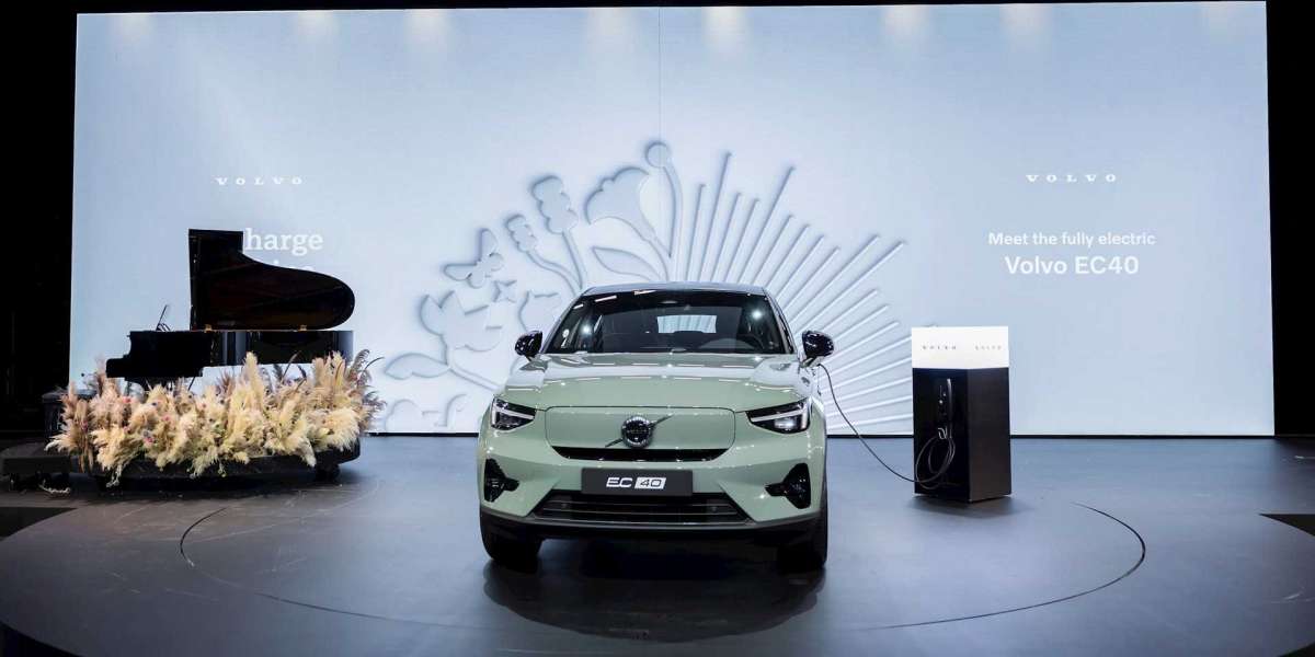Volvo Cars chính thức ra mắt mẫu xe EC40 thuần điện đầu tiên tại Việt Nam