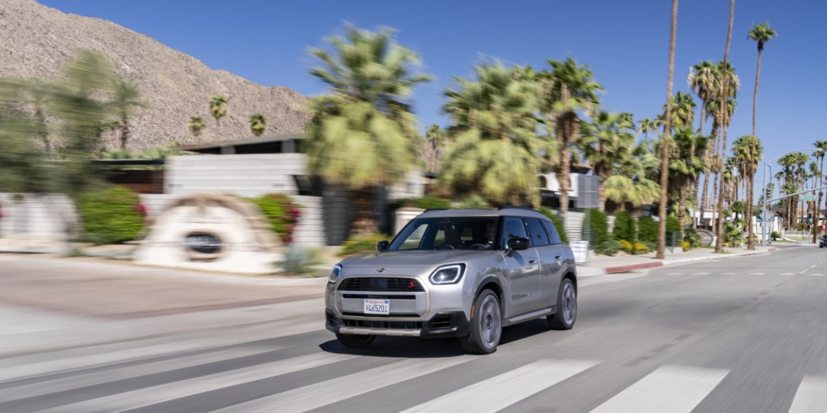 MINI Countryman hoàn toàn mới ra mắt tại Việt Nam