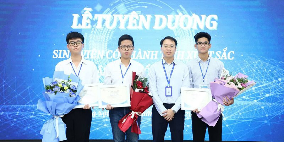 Toyota Việt Nam trao tặng 115 suất học bổng hỗ trợ sinh viên ngành kỹ thuật năm 2024
