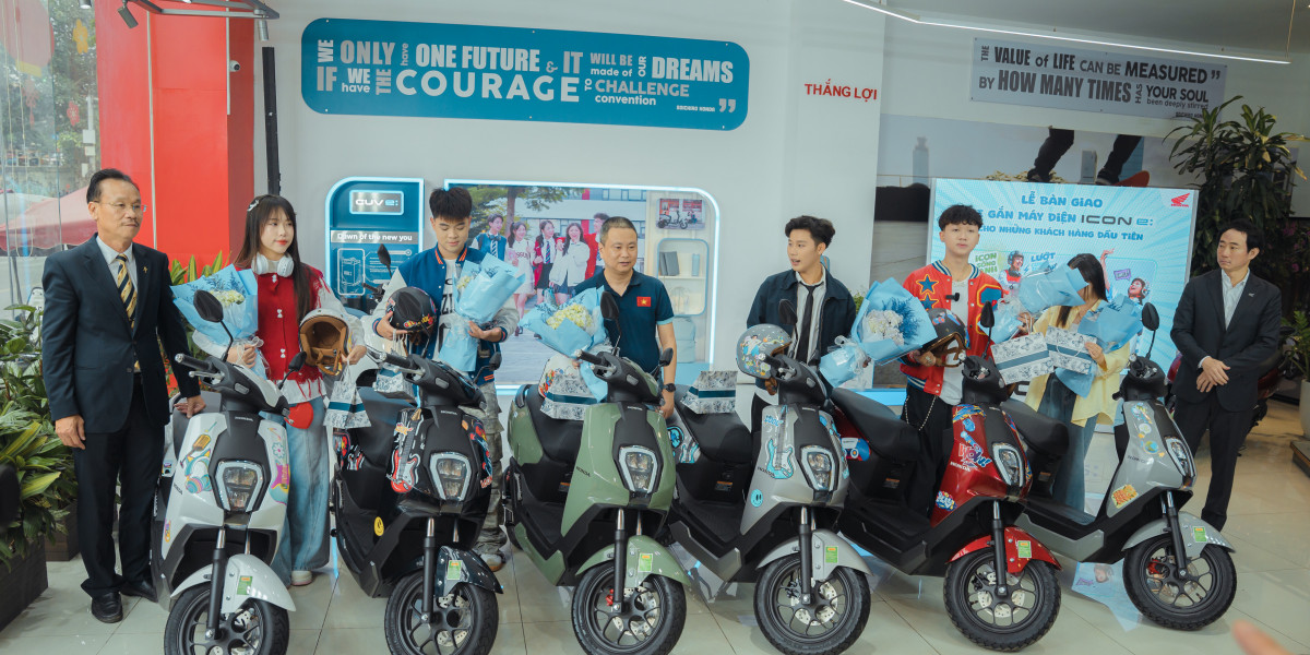 Những chiếc Honda ICON e: đầu tiên tới tay khách hàng Việt