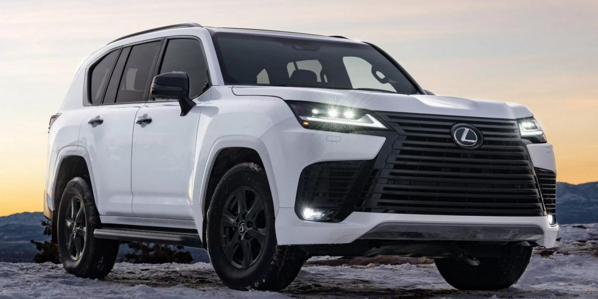 Lexus đối mặt với "vấn đề khách hàng trẻ”