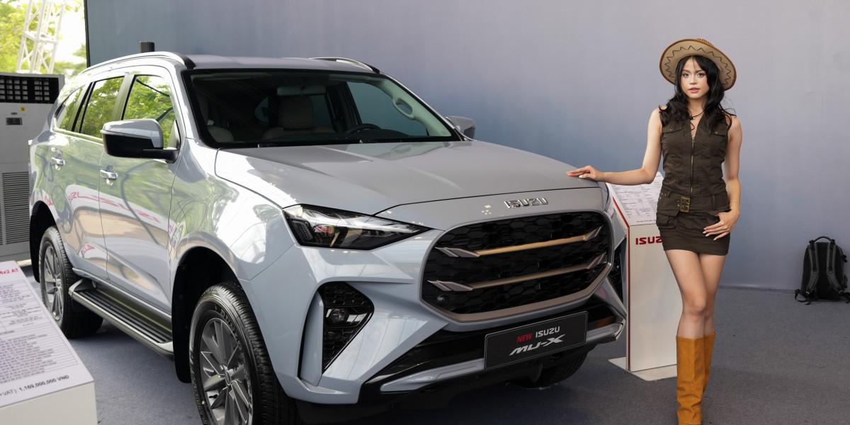 Isuzu mu-X 2025 ra mắt thị trường Việt: Nhiều thay đổi tích cực, có thêm gói ADAS