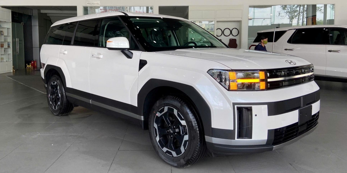 Từ kèm “lạc” 70 triệu, Hyundai Santa Fe chỉ còn 855 triệu đồng, ngang Innova Cross