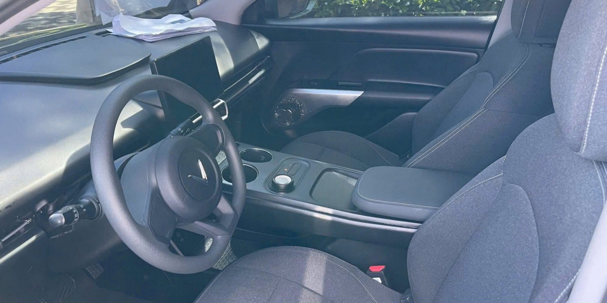 VinFast Limo Green lộ nội thất: Nhiều điểm sáng nhưng còn chỗ “lấn cấn”