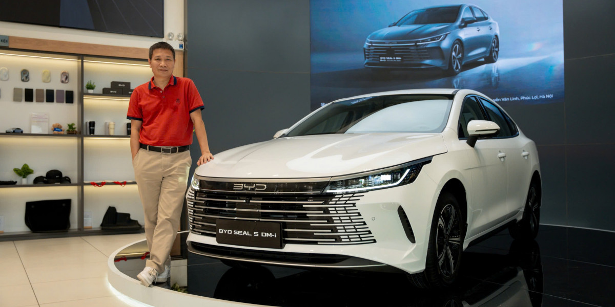 BYD Seal 5 chốt giá 696 triệu đồng: Sedan plug-in hybrid rẻ nhất Việt Nam