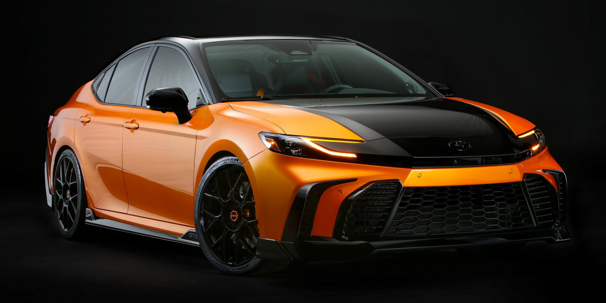 Toyota Camry GT-S Concept "chiến" như xe đua nhưng vẫn dùng máy 2.5L xăng-điện