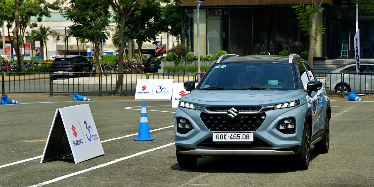 Suzuki Fronx giảm giá tới 60 triệu đồng, bản "base" dưới 500 triệu đồng vẫn đắt hơn đối thủ