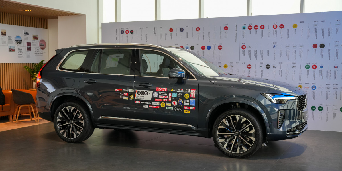 Diện kiện Volvo XC90 2026 có giá bán 3,289 tỷ đồng tại Việt Nam