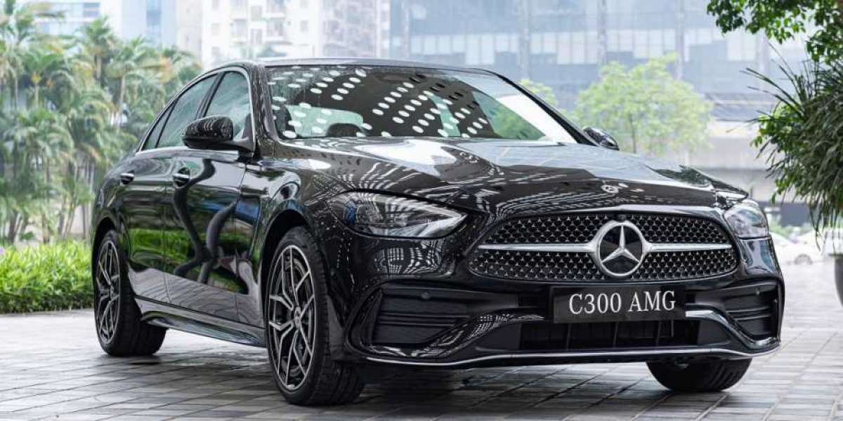 Chi tiết Mercedes-Benz C300 AMG 2022: linh hồn S trong giá bán C