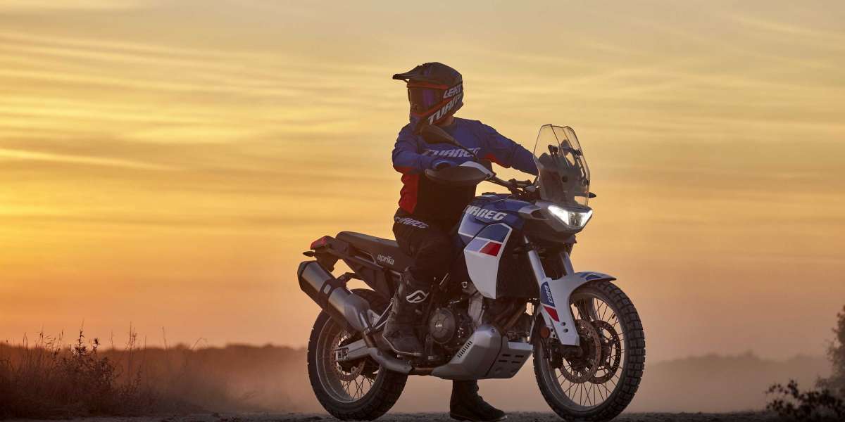 Piaggio Việt Nam giới thiệu bộ ba sản phẩm cho tín đồ mê phiêu lưu mang thương hiệu Aprilia và Moto Guzzi