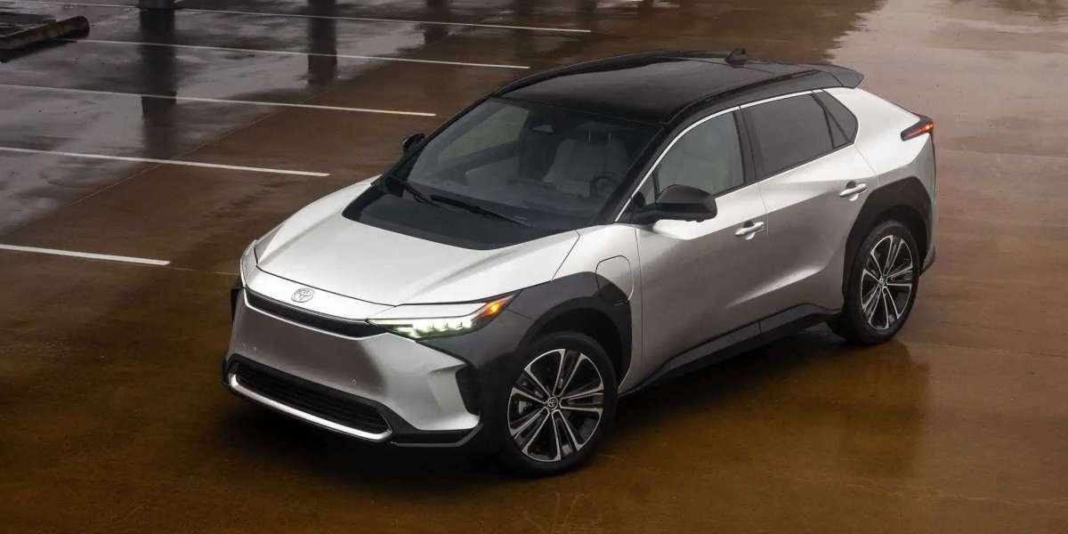 Ô tô điện chỉ chiếm 0,92% doanh số bán hàng của Toyota vào năm 2023