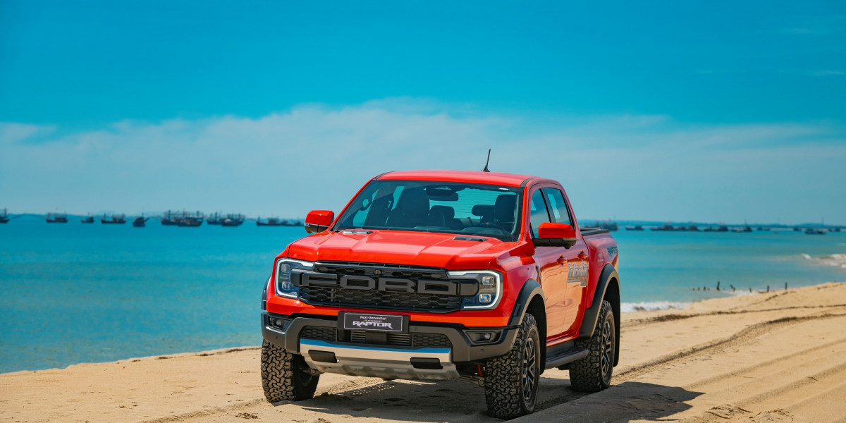 Ford Ranger tặng khách Việt 100% lệ phí trước bạ, ưu đãi lên đến 77 triệu đồng